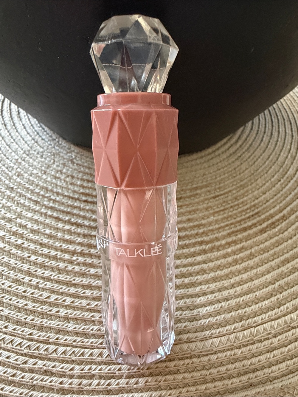 Talklee Long lasting Lips Primer in a Diamond bottle